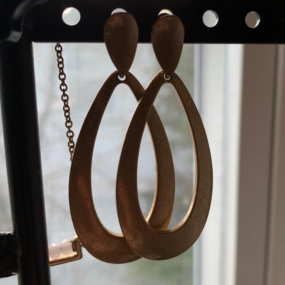 Gold/bronze drop earrings